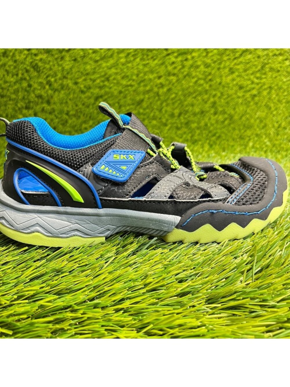 Skechers Whipsaw Boys Size 2Y Black Blue Beach Walking Outdoor Sport Shoes